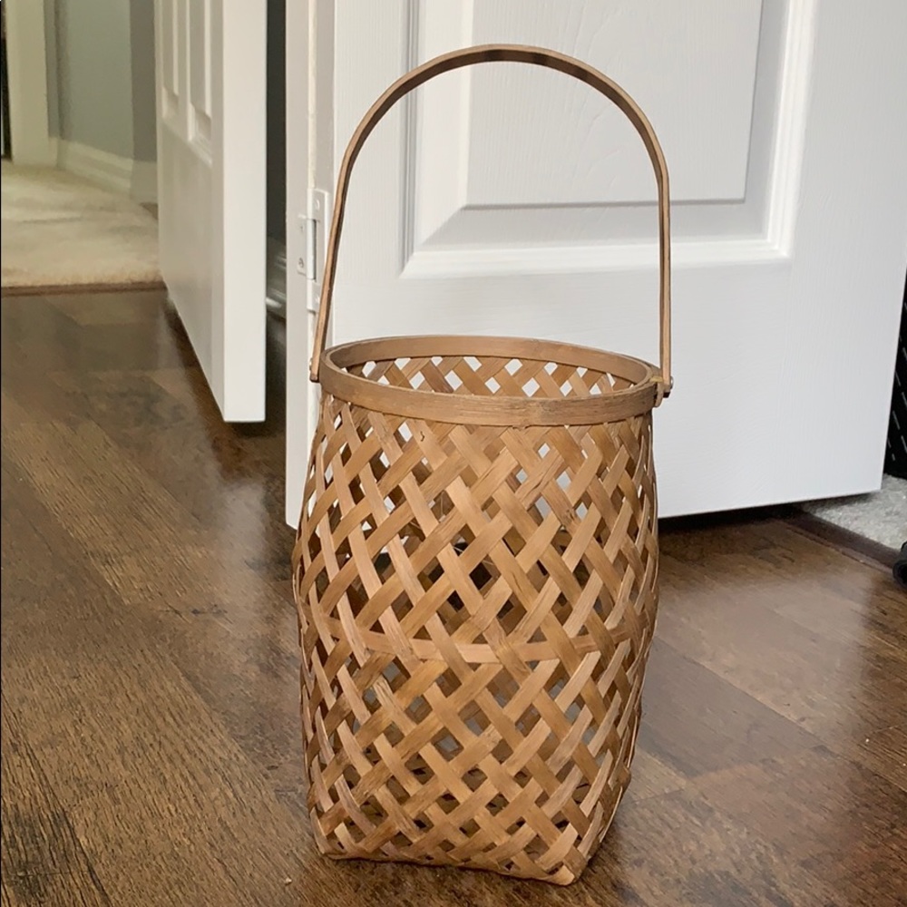 Woven basket